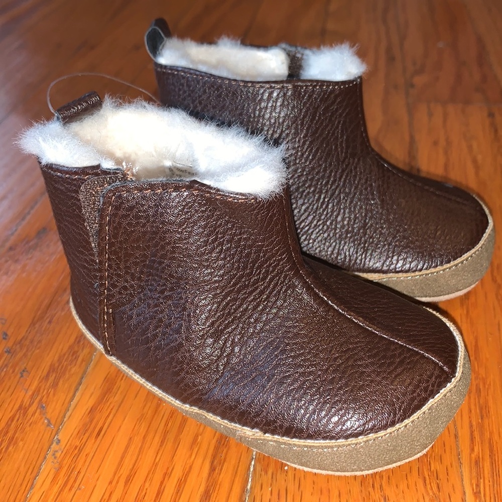 Ro + Me by Robeez- Brown Fur Lined Boots - Baby Size 0-6 Months